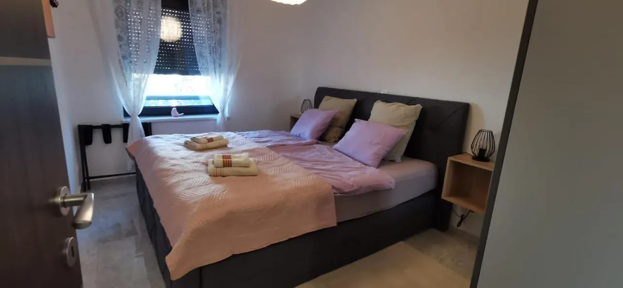 Apartment Sandy Beach - 1St Row At Sea Pjescana Uvala